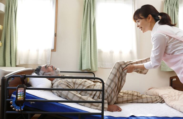 理学療法士の方や訪問看護スタッフを求人中 | 名古屋で看護師の求人は笑顔を支える合同会社エヌユー